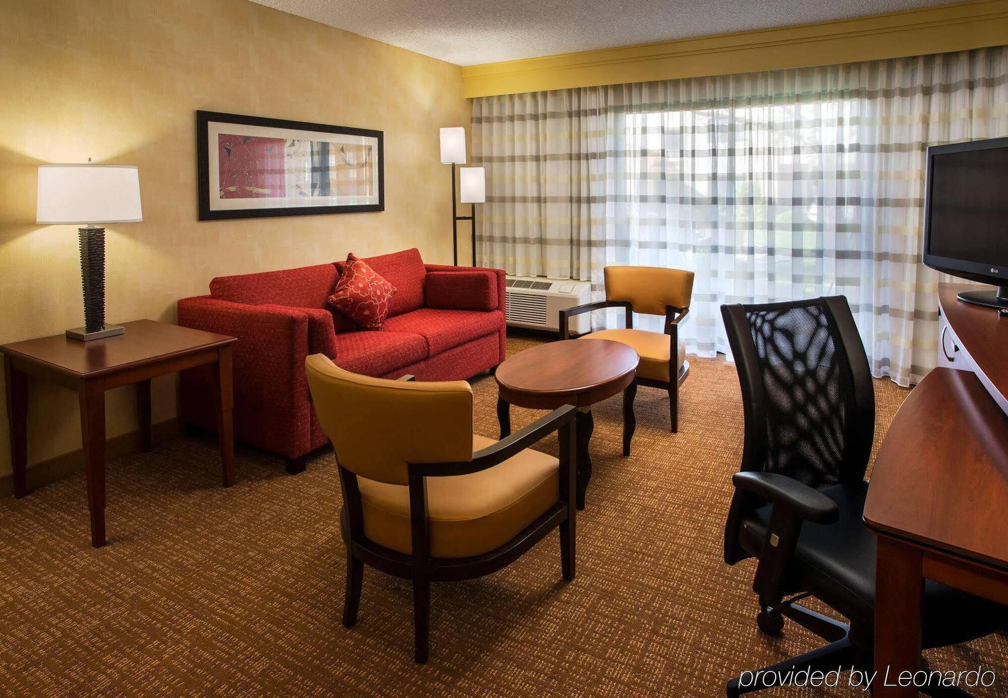 Готель Courtyard By Marriott San Francisco Airport Сан-Бруно Екстер'єр фото